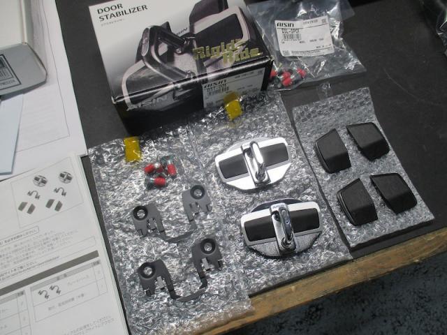 オイル交換＆タイヤ交換＆Ｃ－ＨＲ　続き！【山口県　防府市で持込でのパーツ取付・タイヤ交換・ナビ・ＥＴＣ・ドライブレコーダー等の取付は　タイヤガレージナカムラ　へ！】