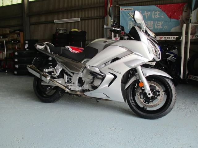ＹＡＭＡＨＡ　ＦＪＲ１３００　タイヤ交換！【山口県　防府市　持込パーツ取付・タイヤ交換・ナビ・ＥＴＣ・ドライブレコーダー等の取付は　タイヤガレージナカムラ　へ！】