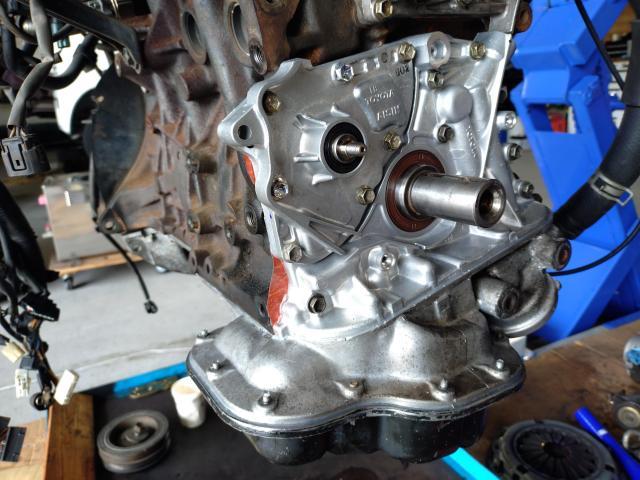 【岡崎市】TOYOTA トヨタ MR2 SW20 オイル漏れ修理 フロントカバー タイミングベルト クラッチ 交換 豊田市 知立市 西尾市 幸田町 安城市 蒲郡市 豊川市 豊橋市 三河エリア (株)OWL (kkr auto works)