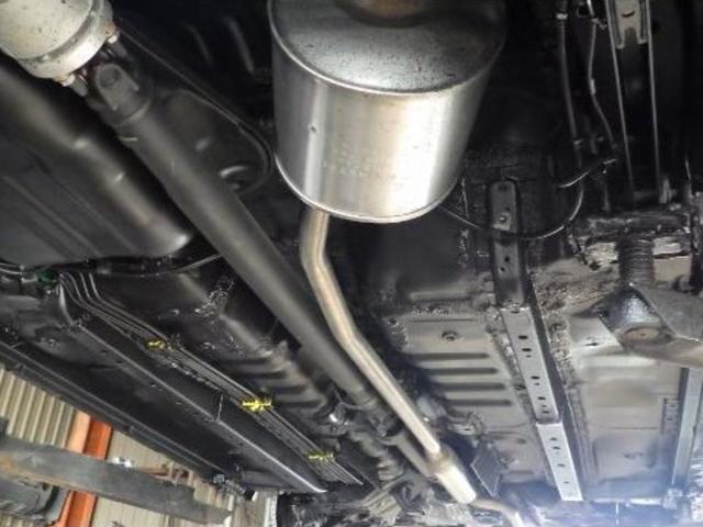 融雪剤から愛車を守る下廻り防錆も行っております。