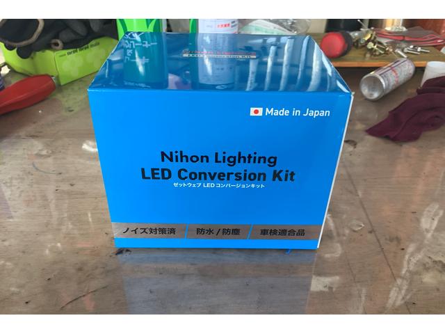 プリウス　社外　LEDヘッドライトバルブ　取り付け