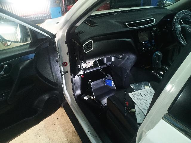 日産　エクストレイル　SUV　4WD　NT32　社外エンジンスターター　サーキットデザインエンジンスターター　エンジンスターター取付　H27y　2015年　福島市　

