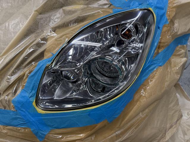 マツダ　ベリーサ　ヘッドライトリペア