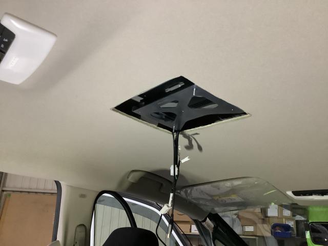 セレナe-powerアルパインナビ、リアモニター、スピーカー取付【奈良　大和高田市　橿原 テレビキットナビ　フリップダウンモニター　ドライブレコーダー　タイヤ交換　インテリア張替え　持ち込みパーツ取付ならGOSPELにお問合せください】