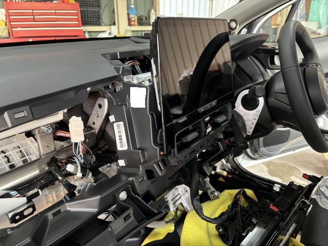 トヨタ　新型アクア　スピーカー　テレビキット　Dルームミラー取付【奈良　大阪　三重　和歌山　京都ナビ　フリップダウンモニタードライブレコーダー タイヤ交換インテリア張り替え持込パーツ取付】ならGOSPELにお問い合わせ下さい。