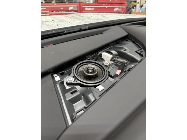 トヨタ　クラウンセダン　スピーカー交換サブウーファー取付【奈良　大阪　三重　和歌山　京都ナビ　フリップダウンモニタードライブレコーダー タイヤ交換インテリア張り替え持込パーツ取付】ならGOSPELにお問い合わせ下さい。