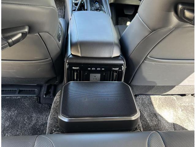 トヨタ　クラウンセダン　スピーカー交換サブウーファー取付【奈良　大阪　三重　和歌山　京都ナビ　フリップダウンモニタードライブレコーダー タイヤ交換インテリア張り替え持込パーツ取付】ならGOSPELにお問い合わせ下さい。