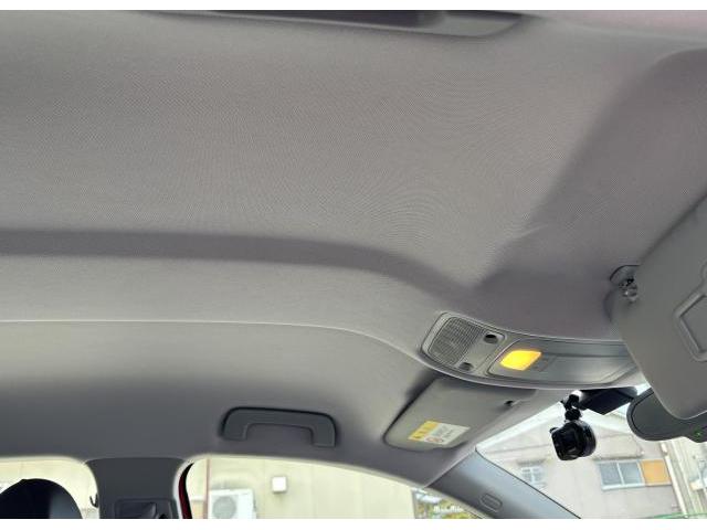 アウディ　Ａ１天井張り替え【奈良　大阪　三重　和歌山　京都ナビ　フリップダウンモニタードライブレコーダー タイヤ交換インテリア張り替え持込パーツ取付】ならGOSPELにお問い合わせ下さい。