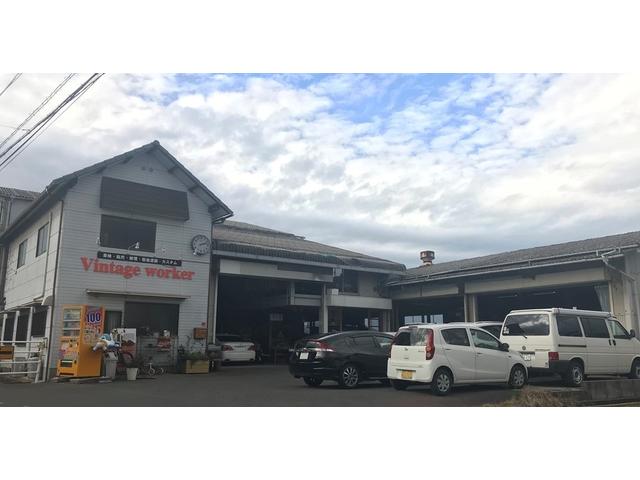 エンジンオイルの交換もお任せください！！【香川県　高松市で輸入車・旧車・ヴィンテージカーの修理・整備・車検・パーツ取付の事なら　ヴィンテージワーカー　へお任せください！！】