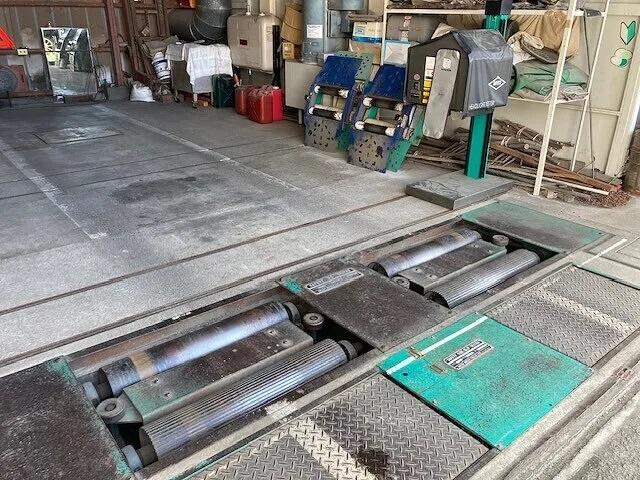 車検や整備に関してはリサイクルパーツを利用して費用を抑えることも可能です。