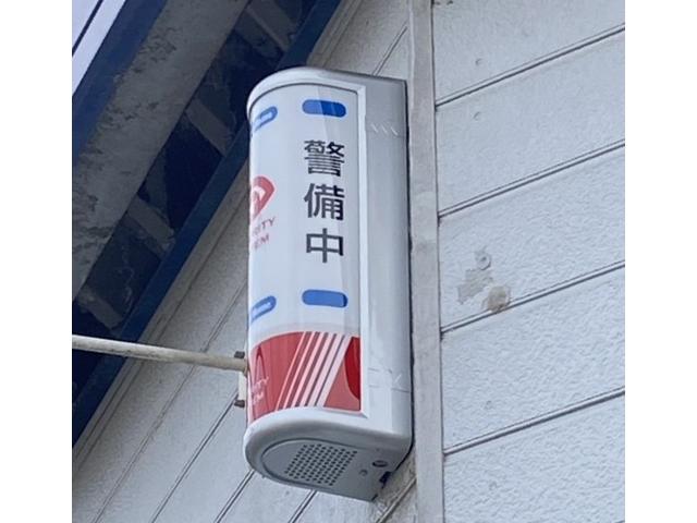 お客様からお預かりした大切なお車も、万全のセキュリティでお守りいたします！