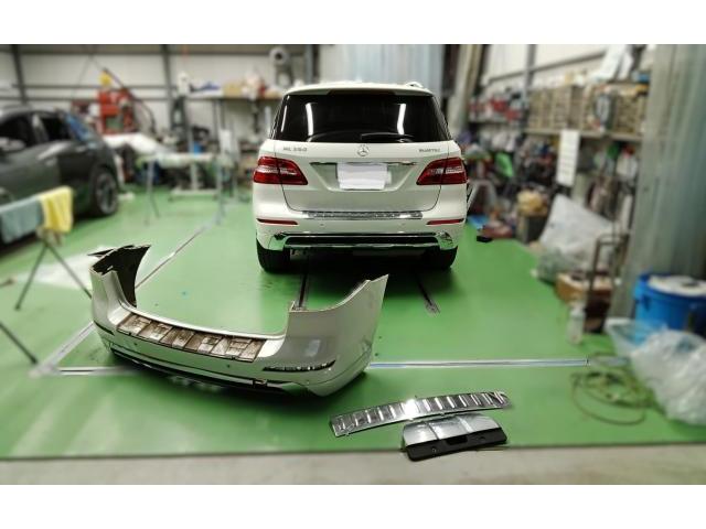 メルセデス・ベンツ　ML350　板金・外装補修【輸入車・保険修理対応・板金修理お任せ下さい！ あきる野/日の出町/拝島/青梅/羽村/福生/東村山/瑞穂/八王子/多摩/立川/狭山/入間/飯能】