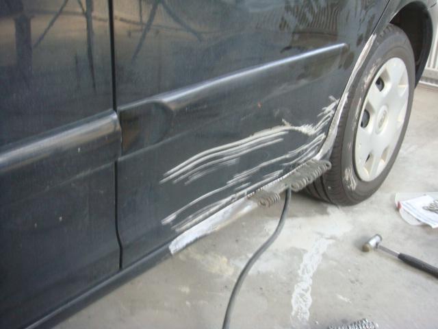 トヨタ　ファンカーゴ　鈑金塗装