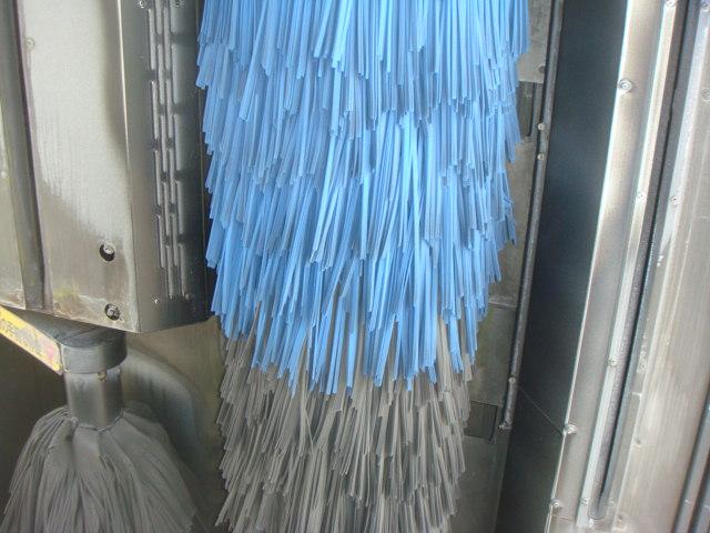 ドライブスルー洗車機　洗車　３００円～　スチーム　掃除機　ふき取り場　マット洗い機無料　エアー調整機　ティアラコート　シルキーコート