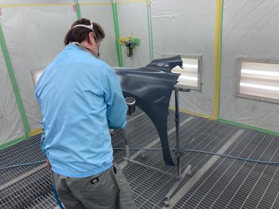 塗装ブース完備なので迅速な対応ができます