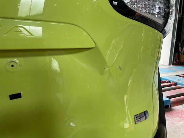 トヨタ シエンタ バックドア 板金塗装 傷凹み直し 米沢市 南自動車工業