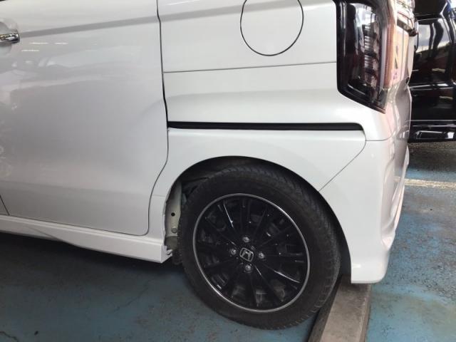 ホンダ　Ｎ－ＢＯＸカスタム　後ろタイヤの横（クォーター）キズ・へこみ直し