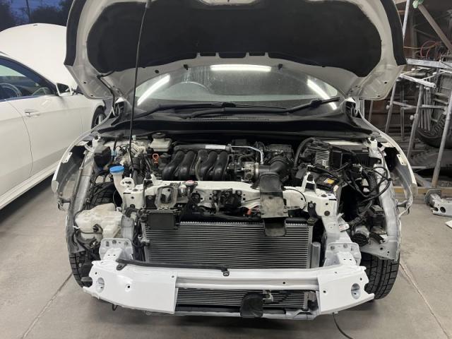 ホンダ　ヴェゼル　保険修理　フロント事故　キズ・へこみ直し　深谷市カーコンビニ倶楽部