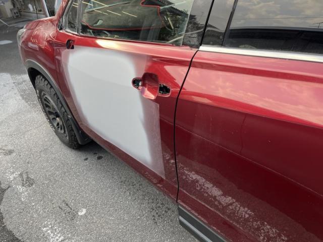 スバル　フォレスター　フロントドアキズ・へこみ直し　深谷市　カーコンビニ倶楽部