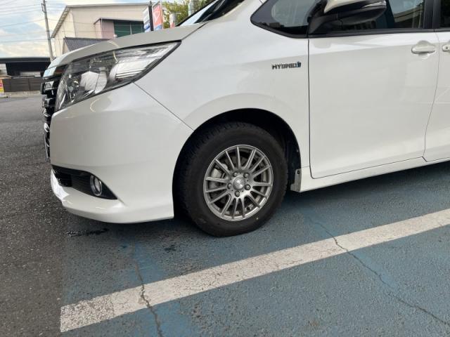 トヨタ　ノア　半日で修理完了！　フロントバンパーキズ・へこみ直し　深谷市　最短修理！