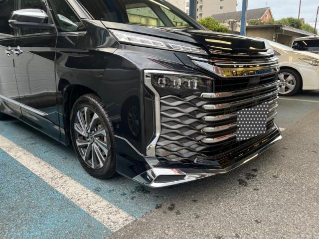 トヨタ　ヴォクシー　半日最短修理！　バンパーキズ・へこみ直し　深谷市カーコンビニ倶楽部