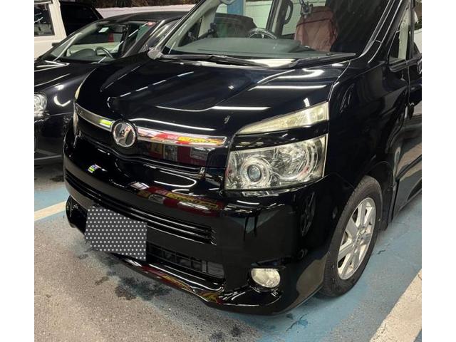 トヨタ　ヴォクシー　修理半日でOk！　バンパーキズ・へこみ直し　深谷市カーコン工法