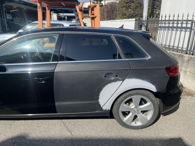 アウディ　Ａ３　輸入車のドアとクォーターキズ・へこみ直し　深谷市　きずへこみ直し専門店