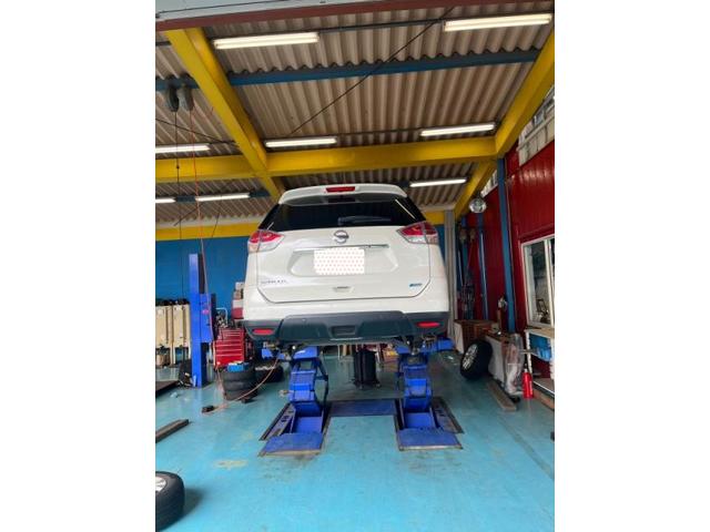 日産　エクストレイル　１日車検　深谷市　継続車検実施！　メンテナンス・日常点検　カーコンビニ倶楽部