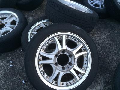 タイヤ交換お任せ下さい！