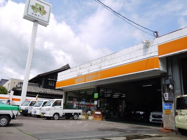 豊富な経験と知識を活かしたスタッフが、スピーディかつ丁寧にあなたの愛車を整備いたします。