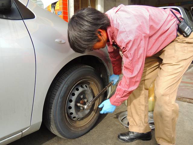 タイヤの交換、組み換えも相談ください