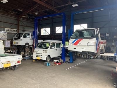 リフトも複数完備しております。