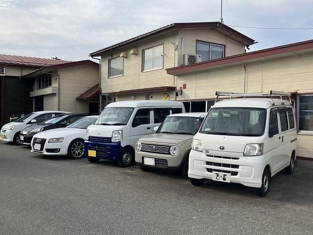 代車のご用意もございます。数に限りはありますので、事前にご相談頂けると幸いです。