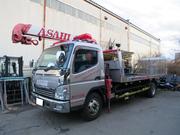 納車、引き取り、事故引き上げなど、大活躍する積載車完備。