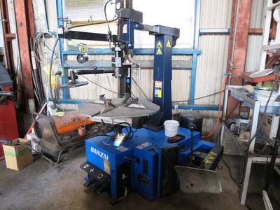 最新鋭タイヤチェンジャー完備