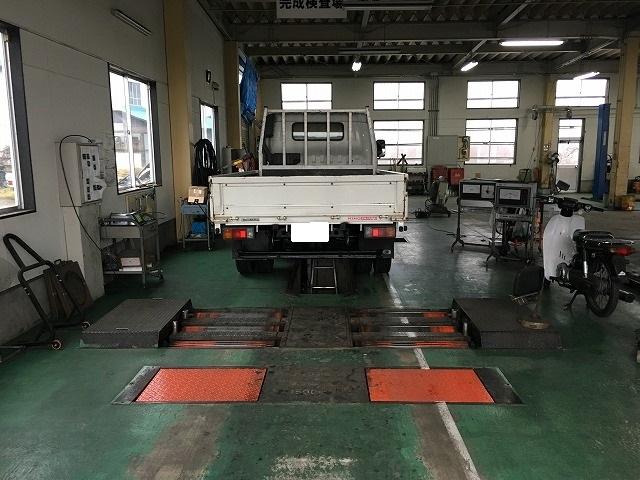車検ラインになります。車検は料金だけではなく、安心安全でお選び下さい。