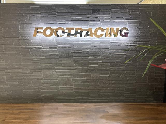 株式会社　フットレーシング17