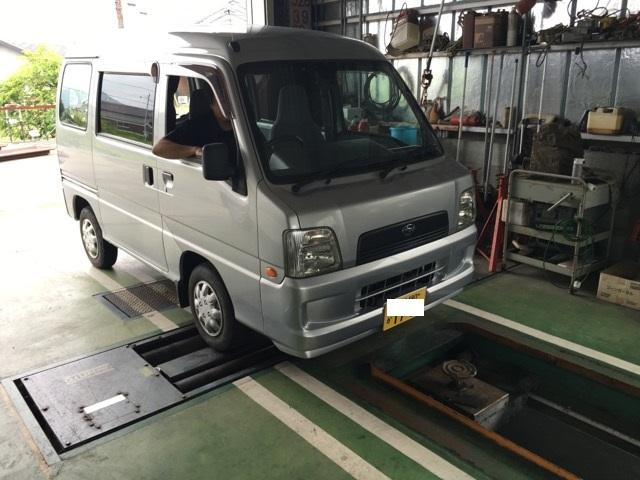 車検専用ラインも完備しています作業もスムーズでお待たせいたしません