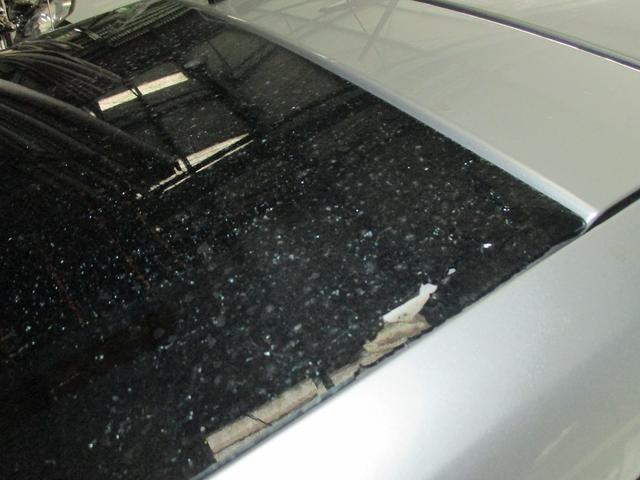 京都　南区　プリウス　ガラス交換承りました