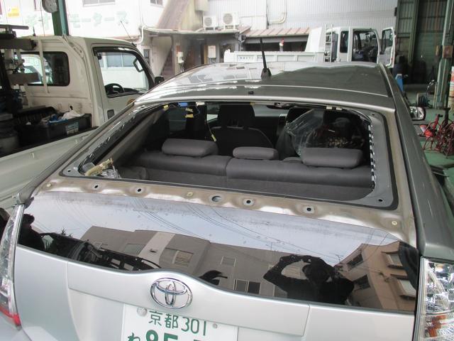 京都　南区　プリウス　ガラス交換承りました