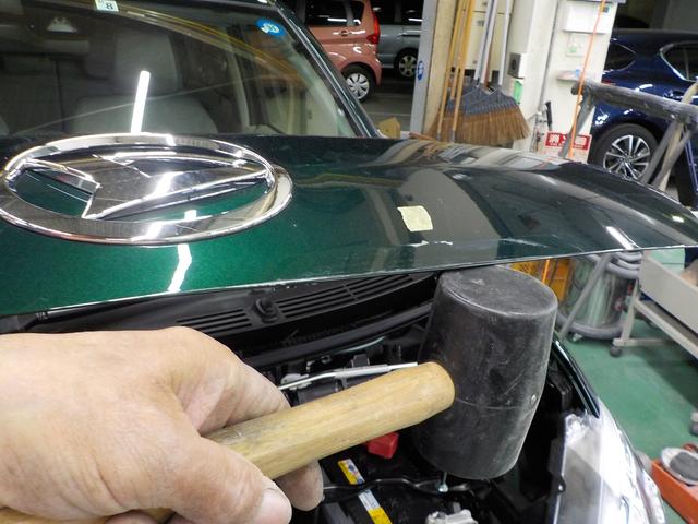 【ブーン】　ボンネット　キズ　凹み