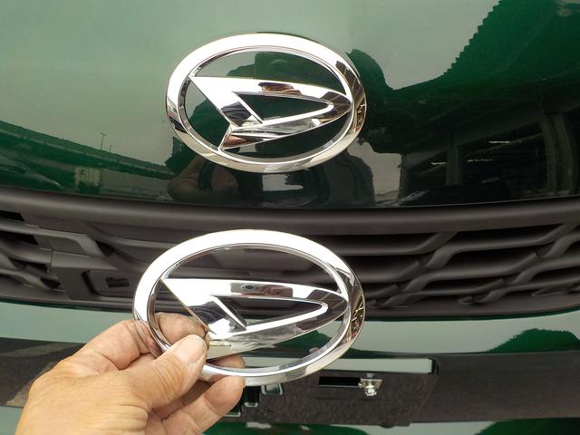 【ブーン】　ボンネット　キズ　凹み