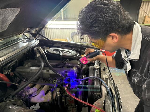 ベンツ　W123 280E エアコン効かない　車検　アメ車・輸入車の販売・車検・修理・鈑金　 茨城　千葉　守谷　つくばみらい　土浦　取手　つくば　石岡　筑西　古河　下妻　常総　坂東　龍ヶ崎　牛久　利根町　柏　我孫子　野田　流山　おおたかの森