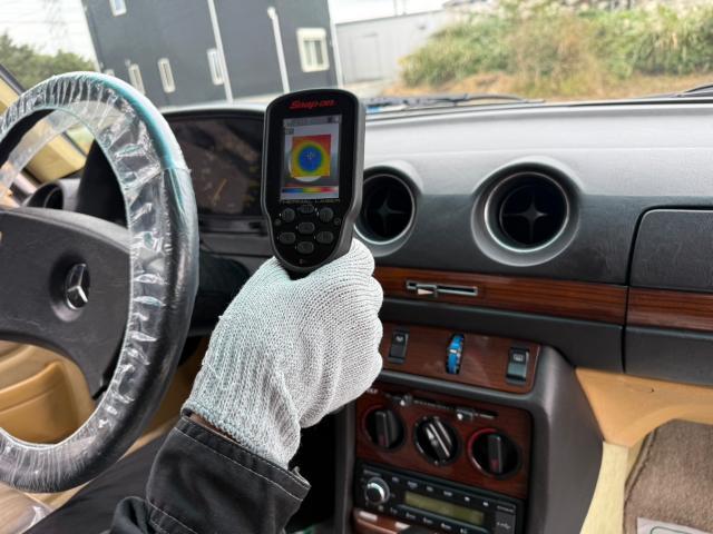 ベンツ　W123 280E エアコン効かない　車検　アメ車・輸入車の販売・車検・修理・鈑金　 茨城　千葉　守谷　つくばみらい　土浦　取手　つくば　石岡　筑西　古河　下妻　常総　坂東　龍ヶ崎　牛久　利根町　柏　我孫子　野田　流山　おおたかの森