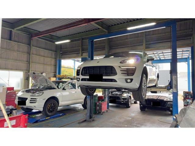 ポルシェ　マカン　車検　アメ車・輸入車の販売・車検・修理・鈑金　 茨城　千葉　守谷　つくばみらい　土浦　取手　つくば　石岡　筑西　古河　下妻　常総　坂東　龍ヶ崎　牛久　利根町　柏　我孫子　野田　流山　おおたかの森