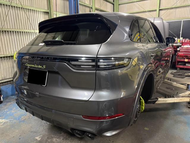 ポルシェ　カイエンターボS E-ハイブリッド　車検　アメ車・輸入車の販売・車検・修理・鈑金　 茨城　千葉　守谷　つくばみらい　土浦　取手　つくば　石岡　筑西　古河　下妻　常総　坂東　龍ヶ崎　牛久　利根町　柏　我孫子　野田　流山　おおたかの森