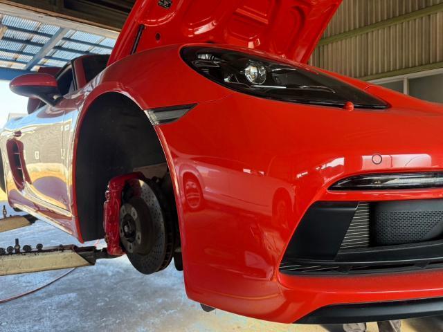 ポルシェ　７１８ボクスターGTS 車検　輸入車の販売・車検・修理・鈑金　 茨城　千葉　守谷　つくばみらい　土浦　取手　つくば　石岡　筑西　古河　下妻　常総　坂東　龍ヶ崎　牛久　利根町　柏　我孫子　野田　流山　おおたかの森