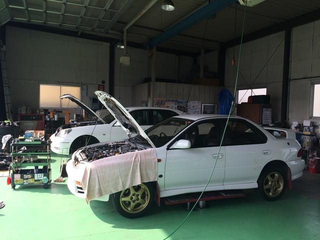 整備工場内はいつも清潔に・・・愛車は綺麗なところで整備されたいですよね。
