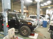 外車に詳しいメカニックも常駐