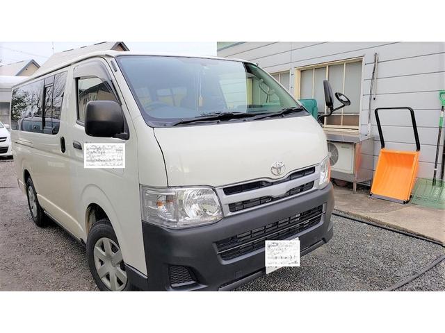 ハイエースバン　フロント板金塗装